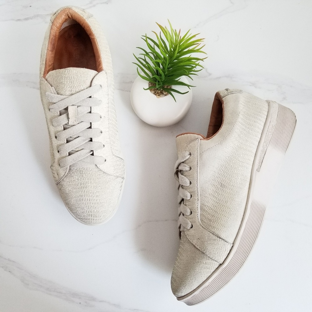 Gentle Souls Textured Platform Fashion Sneakers